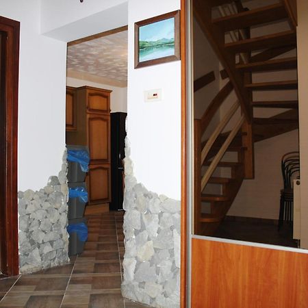 Dom W Bieszczadach 10 Osobowy Villa โวลโคเวยา ภายนอก รูปภาพ